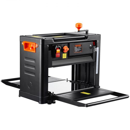 Tjocklekshyvel, två hastigheter, 33 cm brett arbetsbord. Bänkhyvel, trebladig, 15 Amp 2000 W kraftfull motor, 30,5 cm förlängt inmatningsbord, lågt ljud för avverkning av både hårt och mjukt trämaterial.